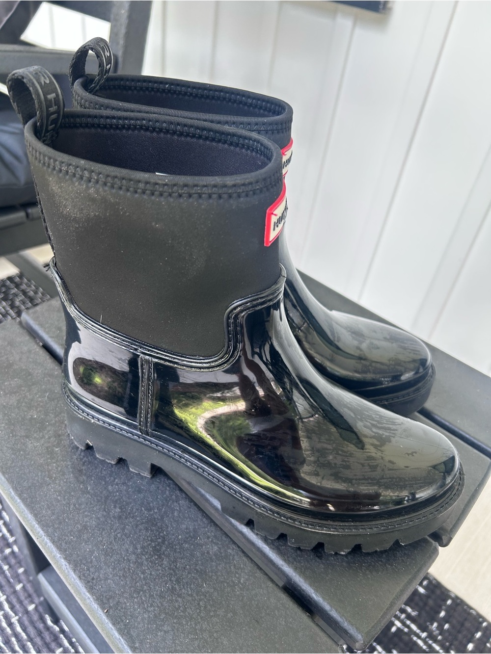 Women’s Hunter Black Gloss Chelsea Rain Boots Size 7 NWOT - Picture 9 of 9